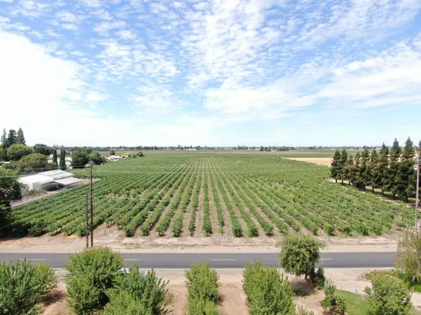 4901 E Woodbridge Rd, Acampo, CA 95220