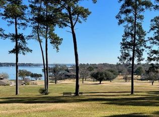 101 Lakeview Ter, Montgomery, TX 77356