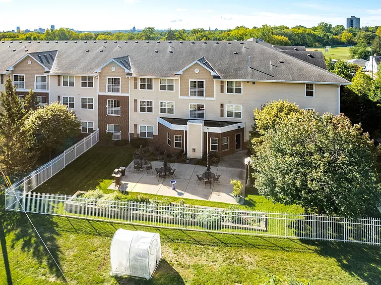 Arbor Pointe Apartments — Photo 3