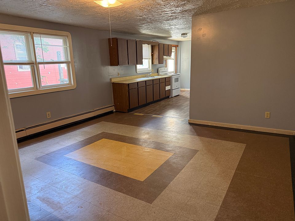 1st image of 34 Summer St APT 4
