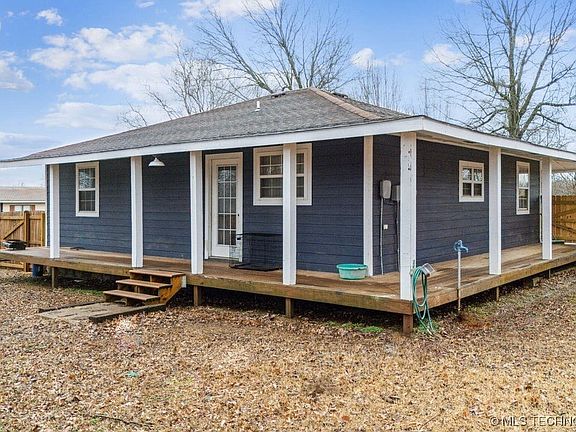 3rd image of 396 Cherokee St