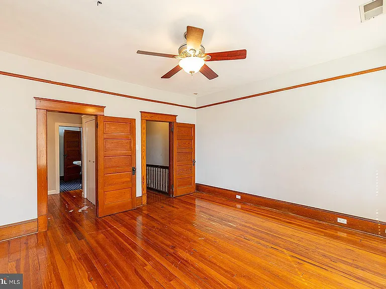 7 N Loudoun St #1/2 — Photo 28