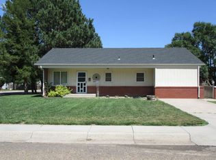 905 Mentlick Dr, Colby, KS 67701