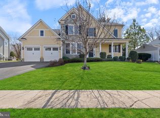 9313 Talisman Dr, Vienna, VA 22182