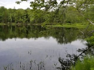 101 Lakeview Cir, Lunenburg, NS B4V4G3