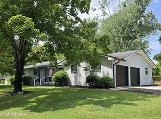 308 Poplar St, Sevierville, TN 37862