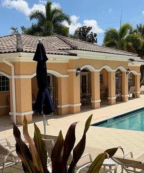 1547 Napoli Dr — Photo 29