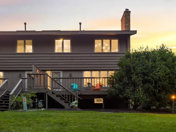 123 Windsor Ct, New Brighton, MN 55112