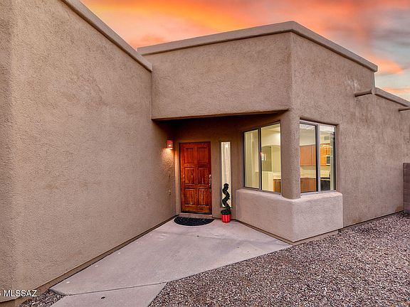 3rd image of 8546 N Sunny Rock Ridge Dr