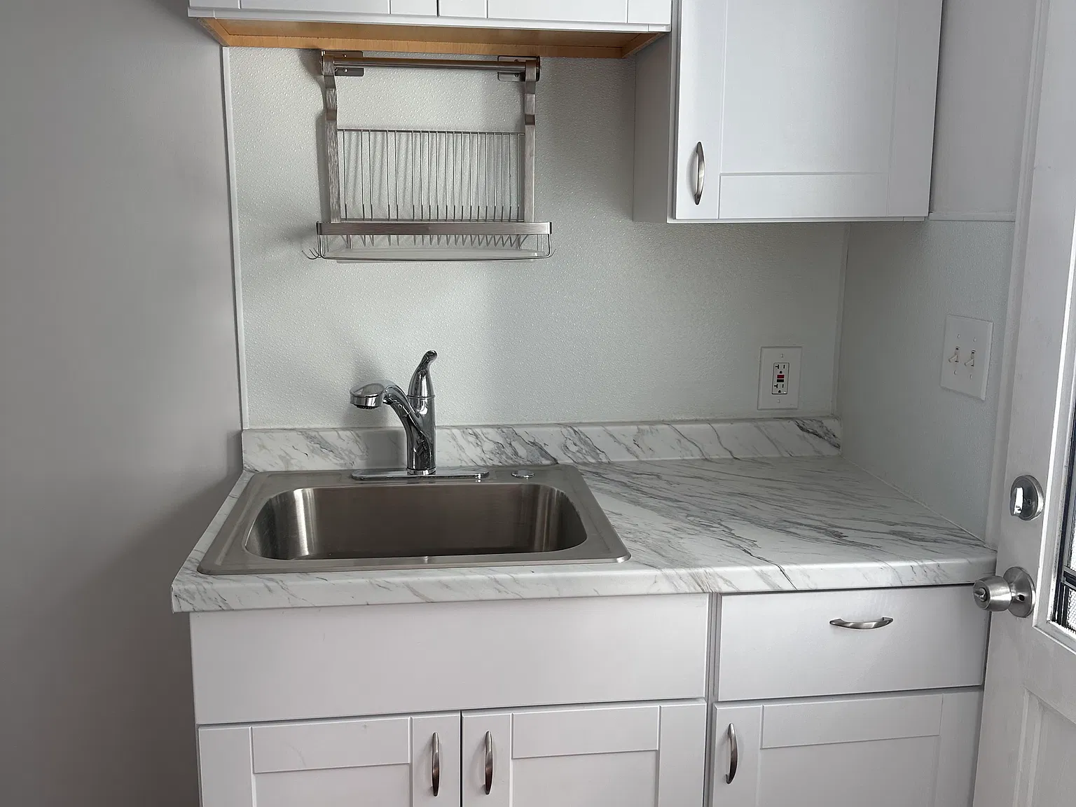 Studio, 350 sqft, $2,250 — Photo 3