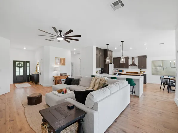 410 Mustang Mesa, Liberty Hill, TX 78642