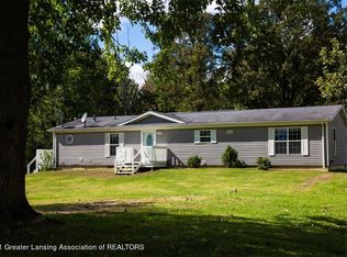 2064 W Kent Rd, Breckenridge, MI 48615