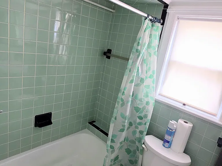 648 Milton Ave — Photo 12
