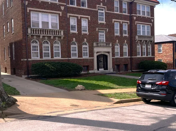 7520 Byron Pl APT 1E, Saint Louis, MO 63105
