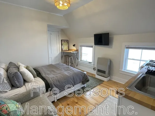 19 Grant St #8, Burlington, VT 05401