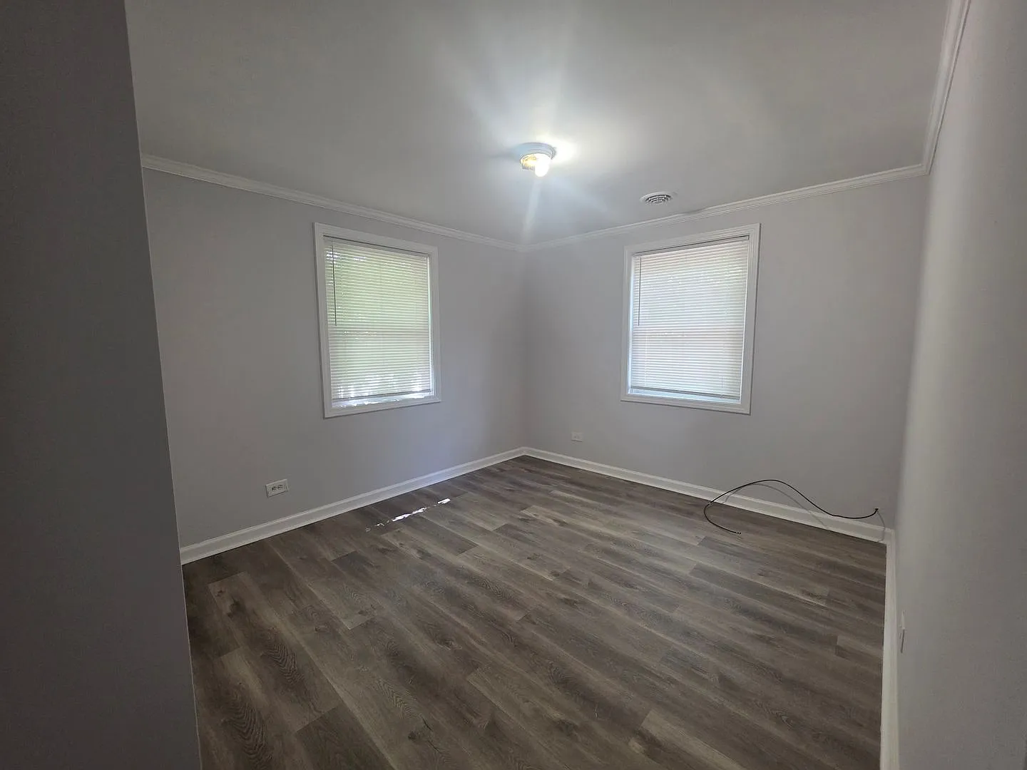 212 Oak Street — Photo 4