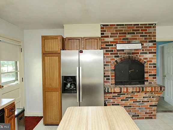 3rd image of 4153 Gateway Blvd