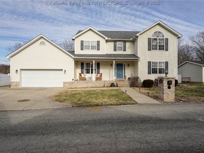 10 Hayes Ln, Hurricane, WV, 25526