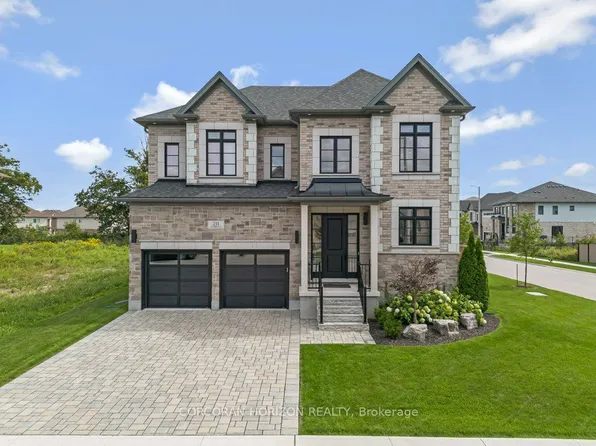 211 Ambrous Cres, Guelph, ON N1G 0G3