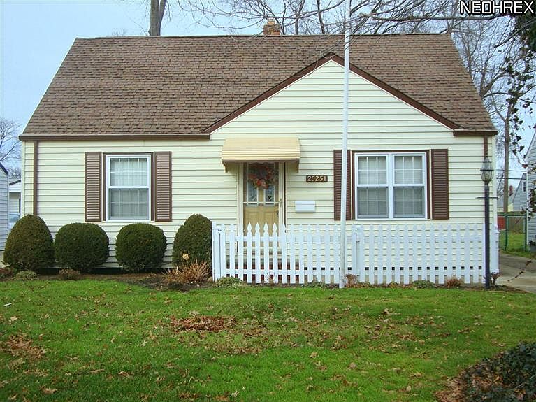 1st image of 25251 Richards Dr