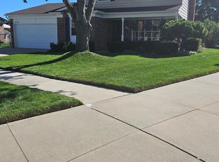 15734 Bexley St, Clinton Township, MI