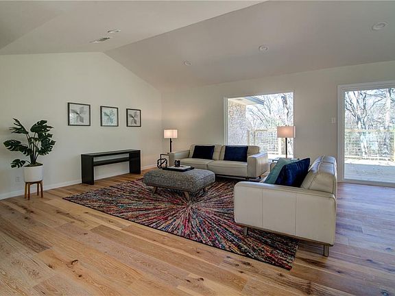 4th image of 7206 Meadowood Dr