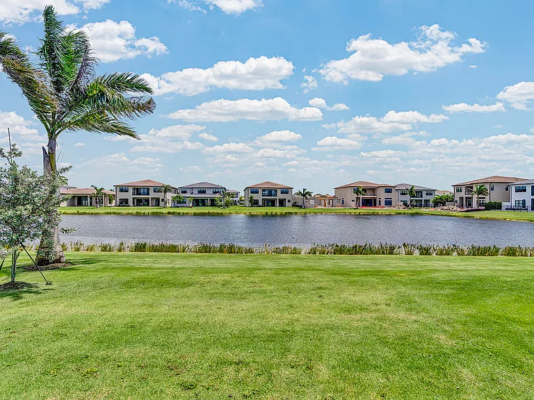 9524 Riverside Park Dr — Photo 28