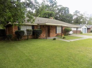 710 Longstreet Dr, Hattiesburg, MS 39401