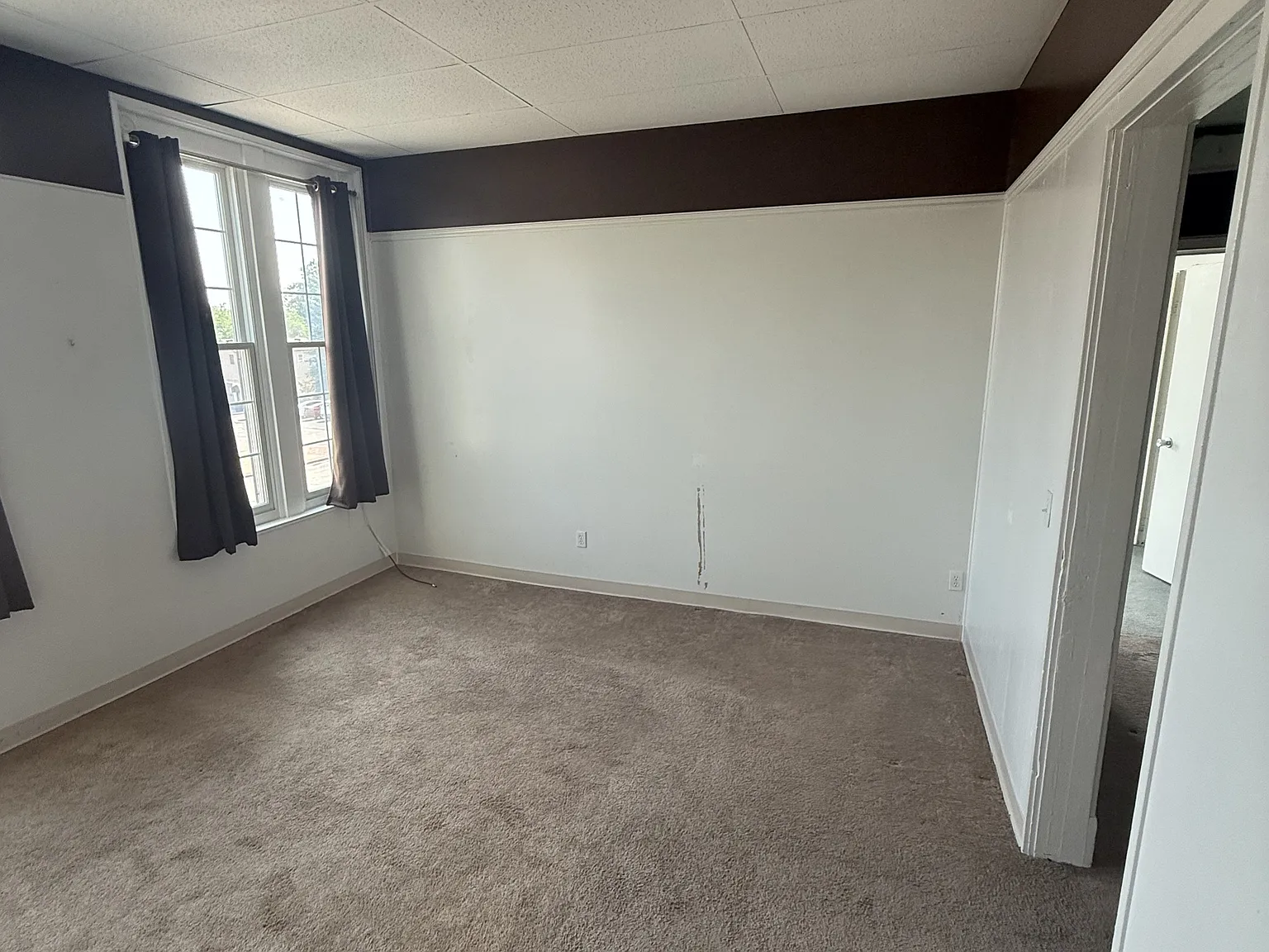 Engelhardt - Residential - 92.5 N Broad Apt 3 — Photo 4