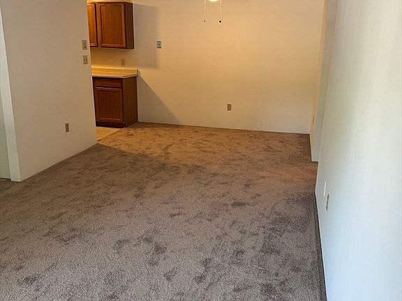 5th image of 2 Village Hill Ln APT 7