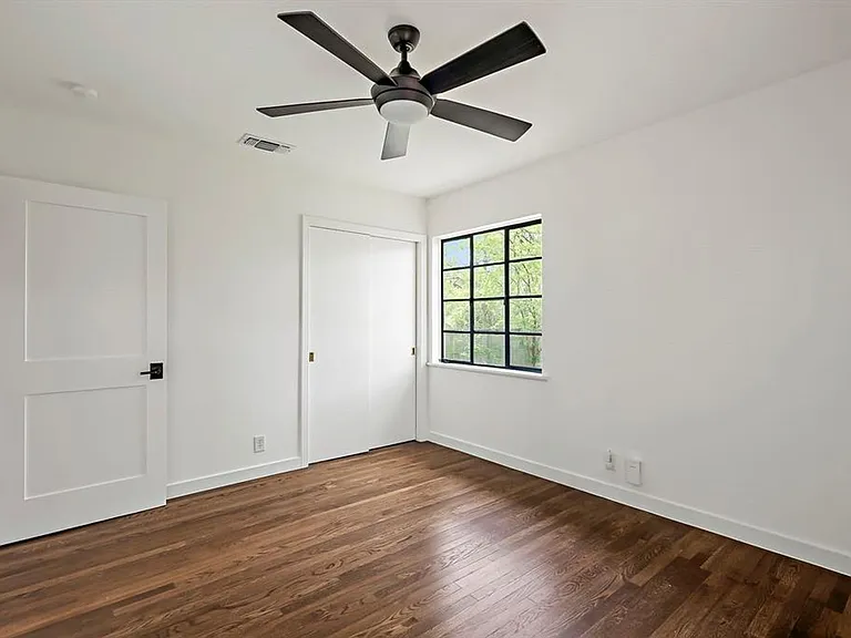 1207 Ridgemont Dr — Photo 13