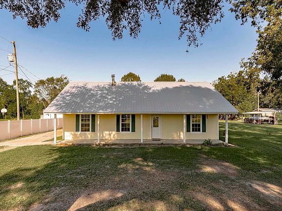 5th image of 4401 Giordano St