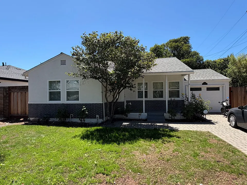 772 Viader Ct
