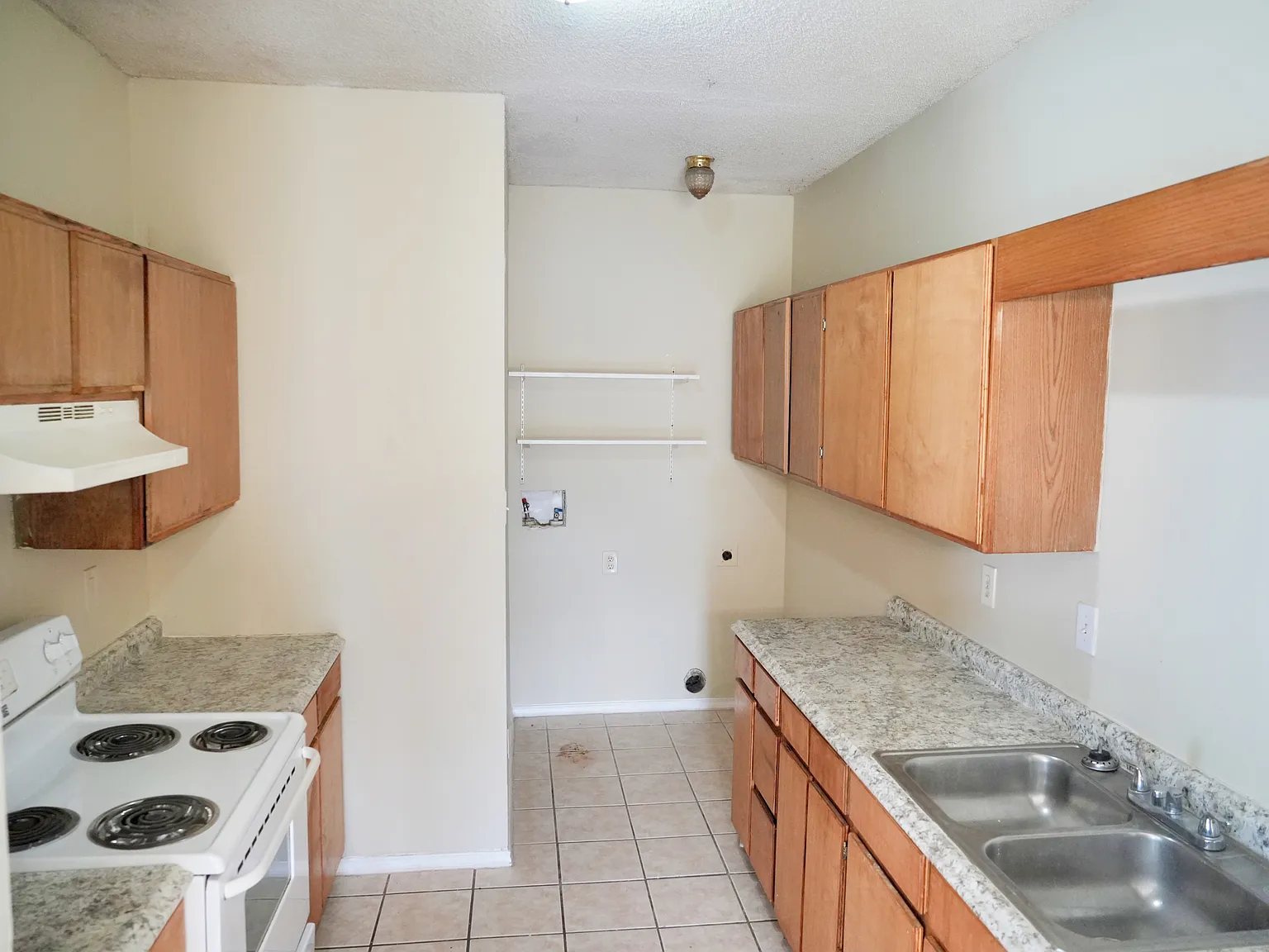 4 bed, 1414 sqft, $1,550 — Photo 3