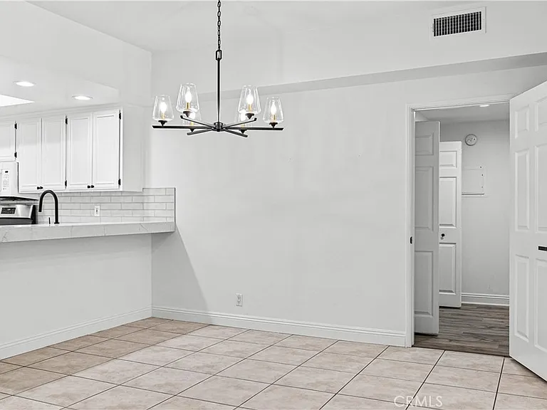 1630 S Bentley Ave #103 — Photo 7