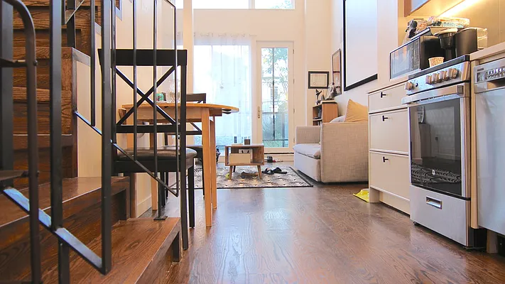 Rented by Nooklyn NYC LLC | media 23