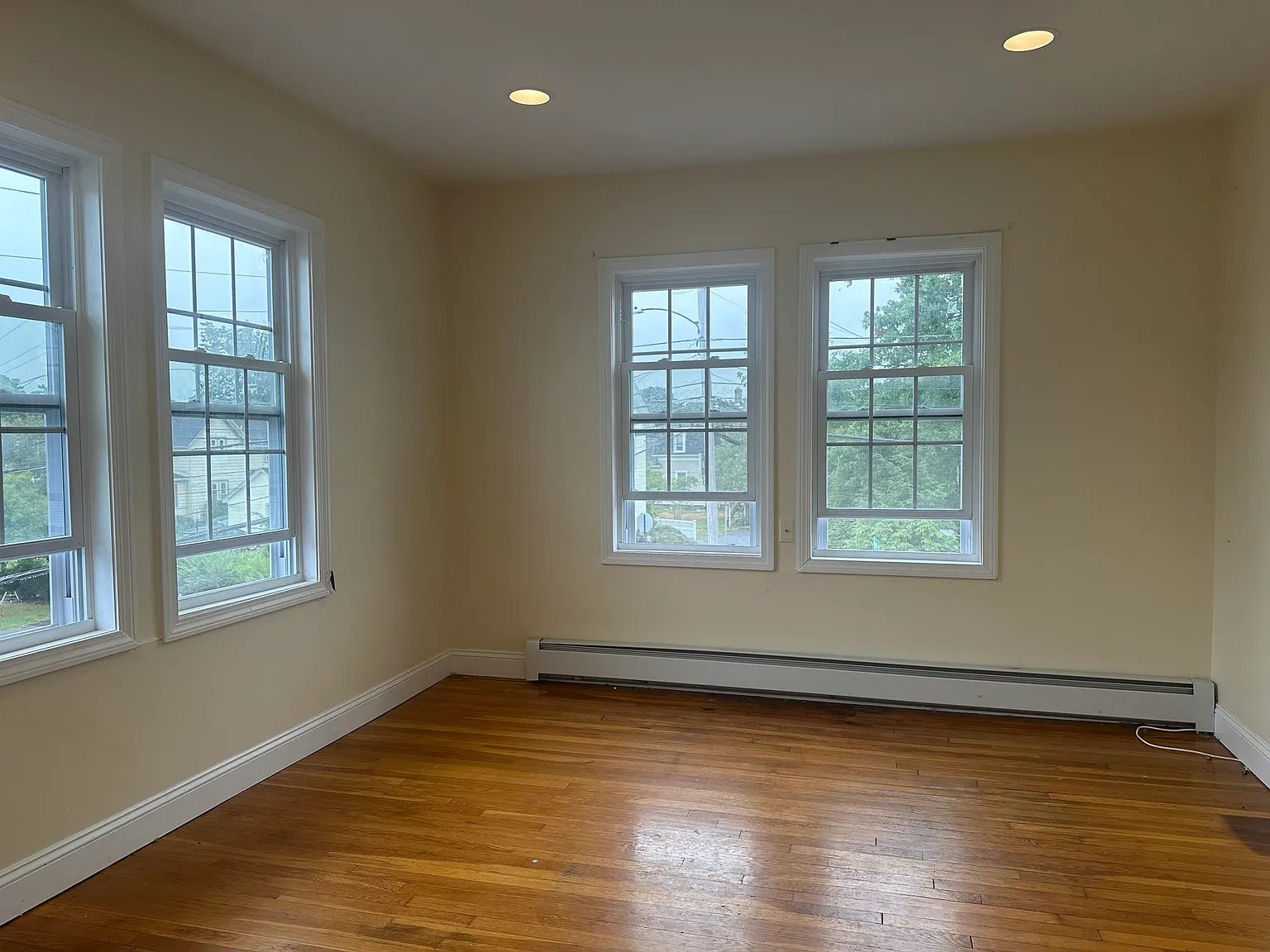 2 bed, 720 sqft, $1,800 — Photo 3