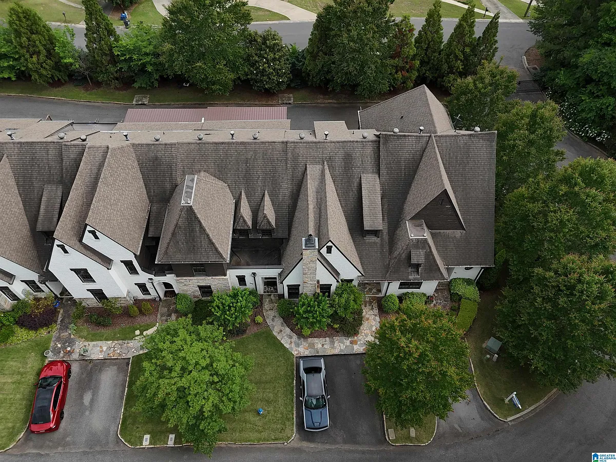 Building Photo - 305 Heritage Dr