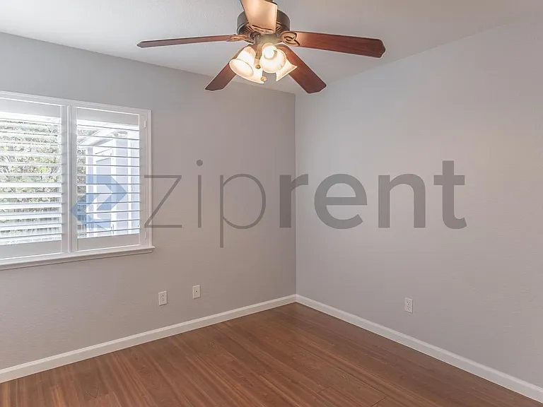 1465 Valley Glen Dr — Photo 27