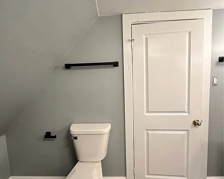 1849 Sugar Grove Ave — Photo 11