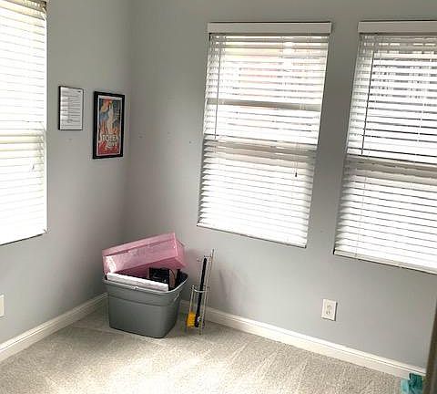 Bonus room for home office!