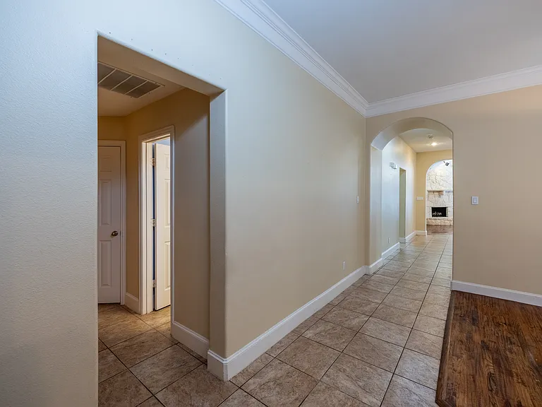 6366 Shadywood Dr — Photo 13