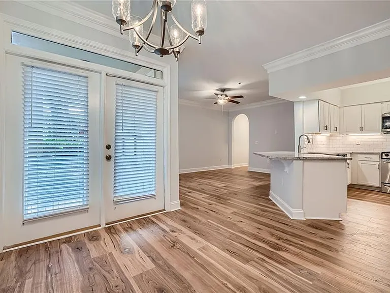 3777 Peachtree Rd #611 — Photo 4