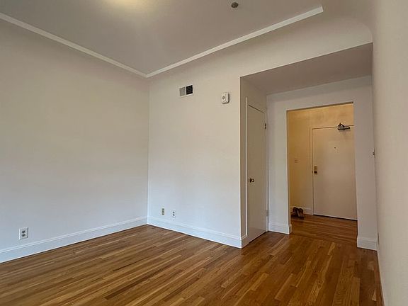 4th image of 3100 Fulton St #1025R