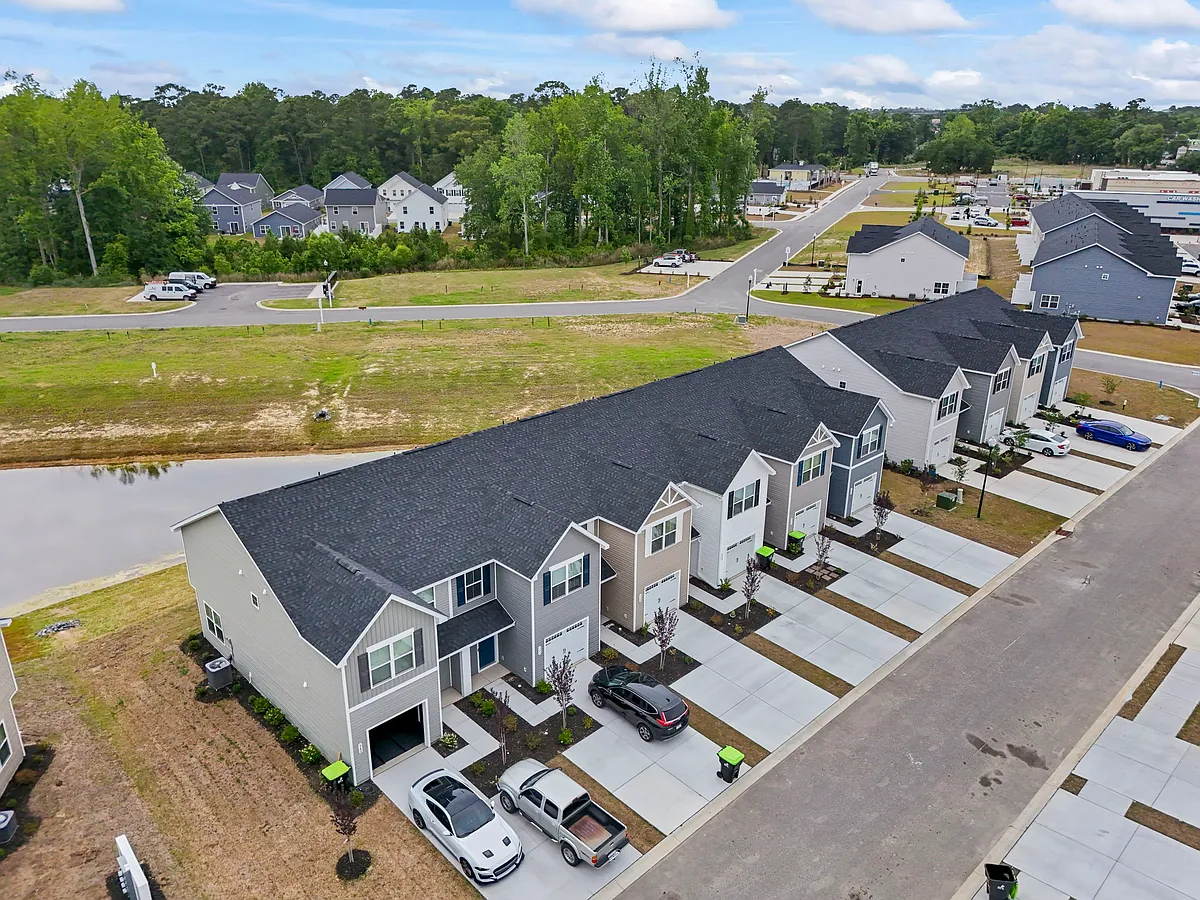 Building Photo - 338 Myrtle Meadows Dr