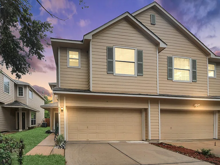 6019 Pennworth Ln — Photo 4