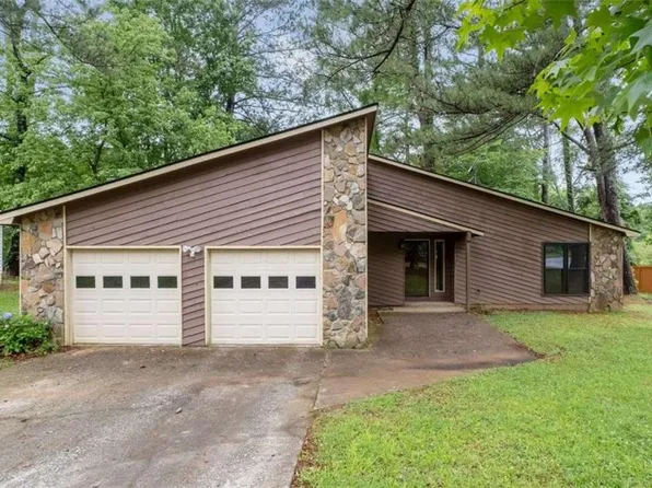 9383 Wood Knoll Way, Jonesboro, GA 30238