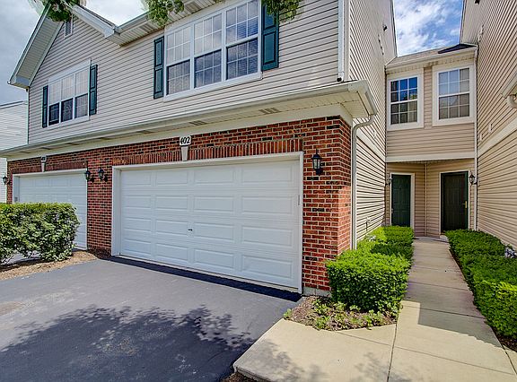 2nd image of 402 Merlot Ct