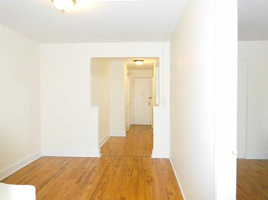 Rented by Bohemia Realty Group | media 18