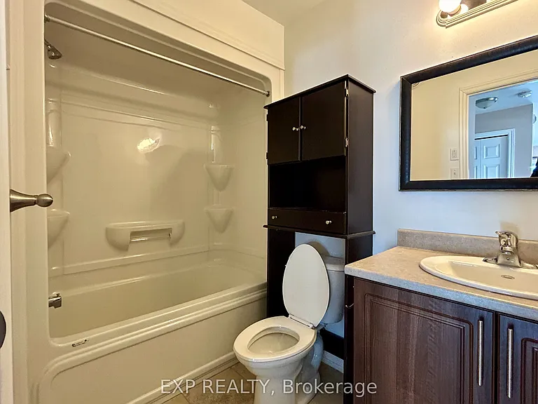 2149 Laurier St #201 — Photo 10